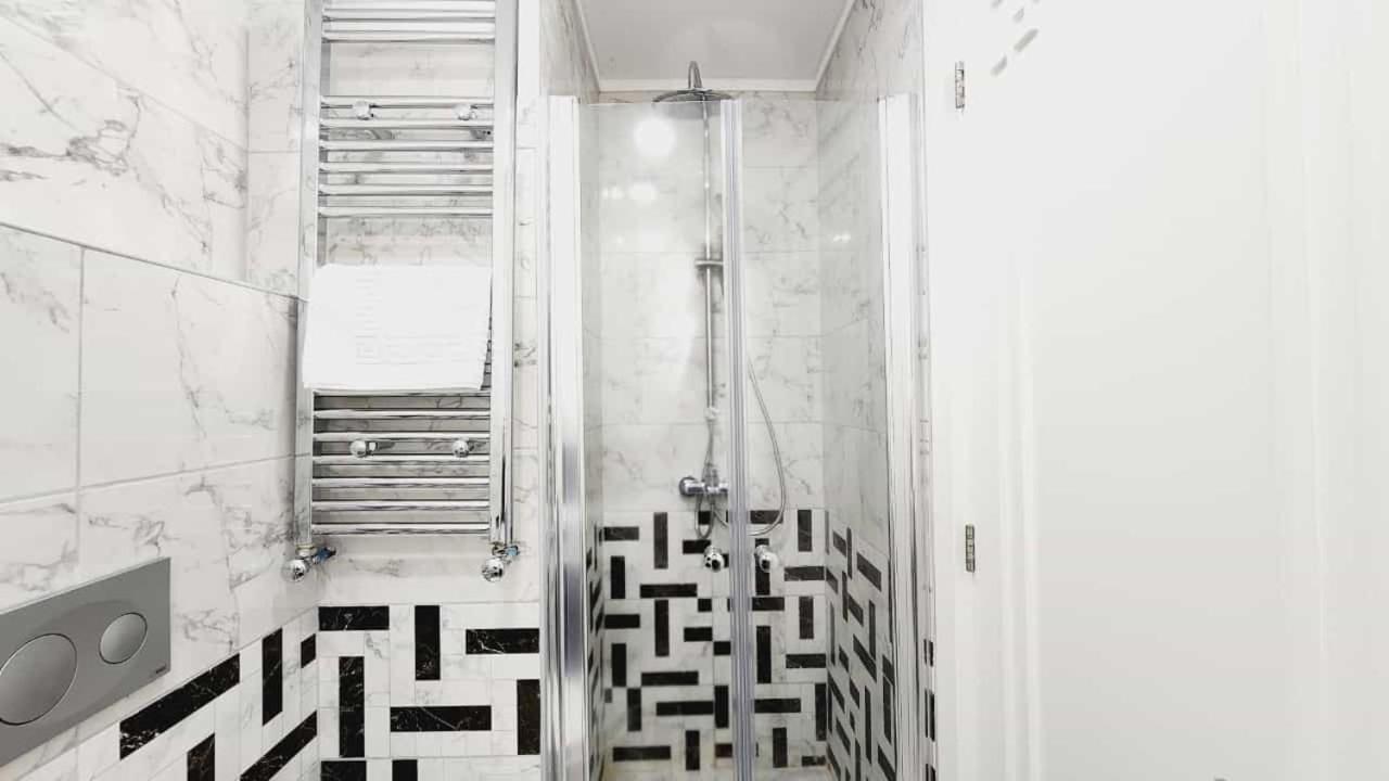 Apartament Alyateras